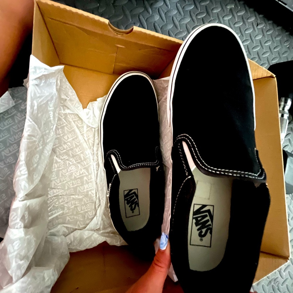Vans Low Top Shoes Men’s 9.5/ Women’s 11.5